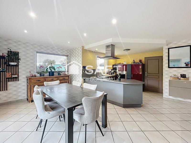 Maison - 105 m² - 5 pièces