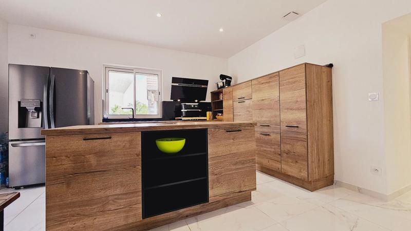 Maison - 180 m² - 5 pièces