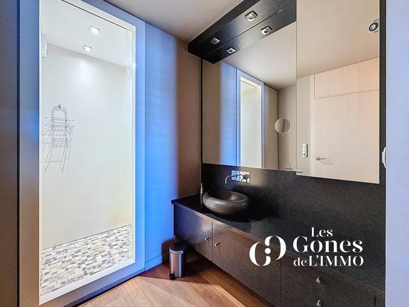 Appartement - 144 m² - 5 pièces