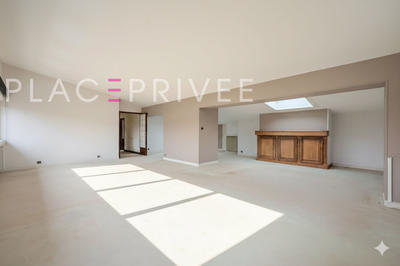 Appartement - 144 m² - 3 pièces