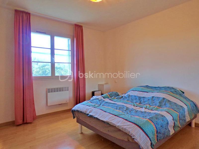 Maison traditionnelle - 171 m² - 6 pièces