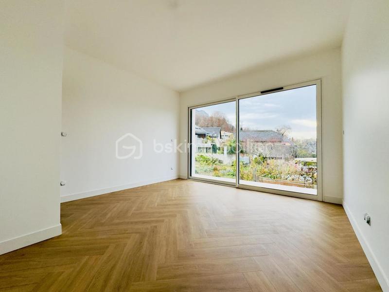 Maison - 123 m² - 4 pièces