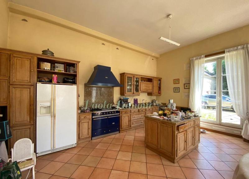 Château - 750 m² - 26 pièces