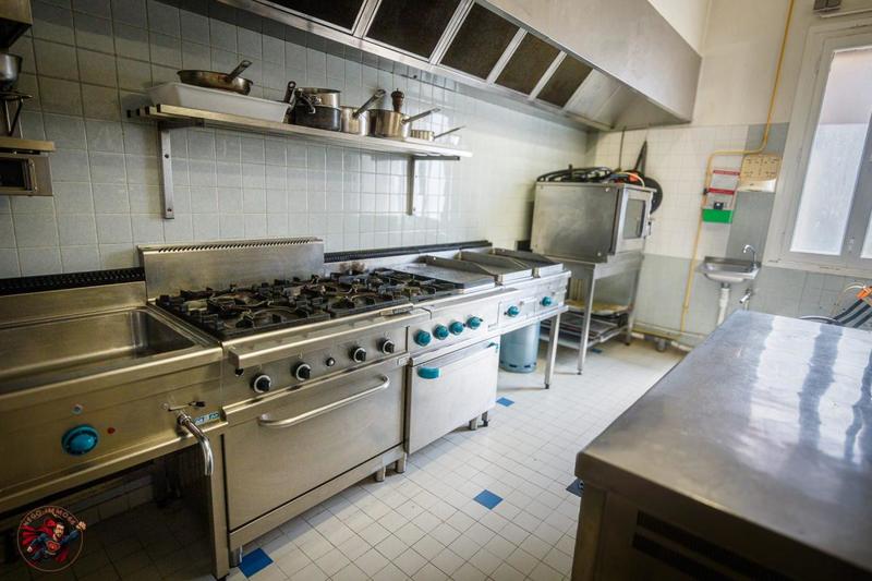 Local commercial - 700 m² - 20 pièces