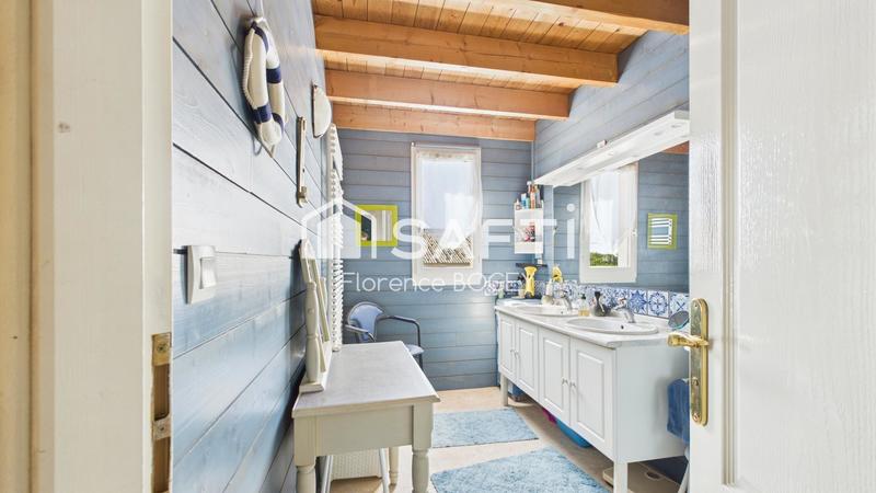 Maison - 234 m² - 8 pièces