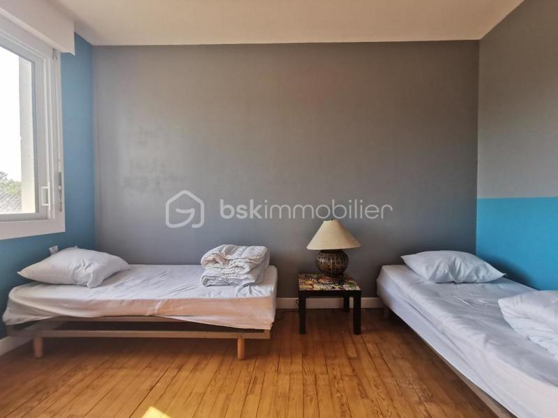 Maison - 254 m² - 10 pièces