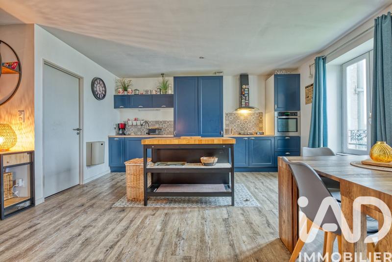 Maison - 299 m² - 11 pièces