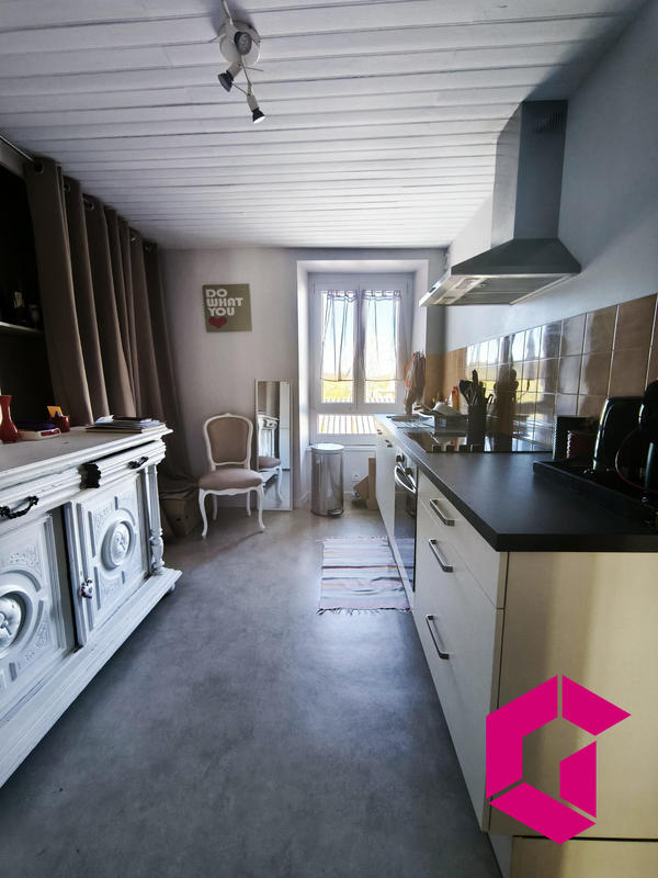 Maison - 150 m² - 9 pièces