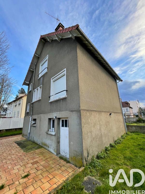 Maison - 97 m² - 5 pièces