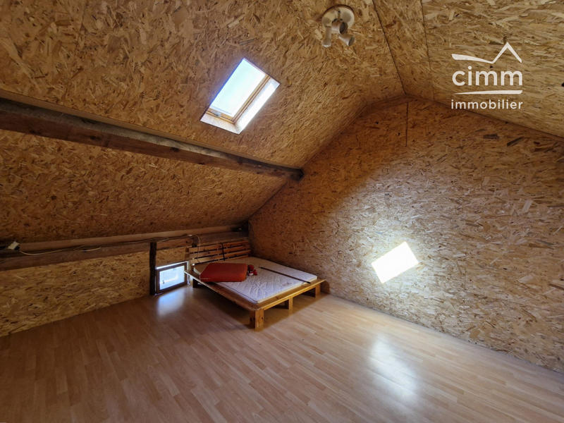 Maison - 217 m² - 7 pièces