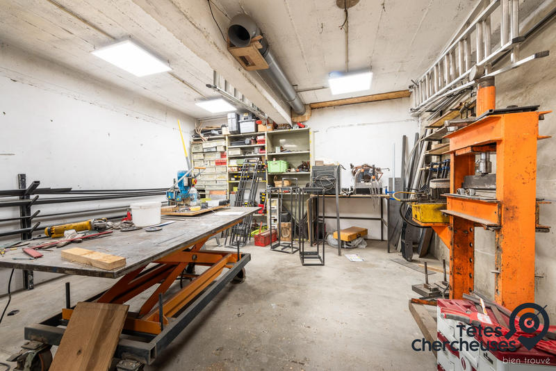 Local commercial - 317 m² - 12 pièces