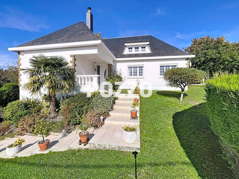 Maison - 166 m² - 7 pièces