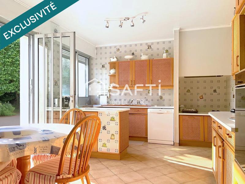 Maison - 212 m² - 6 pièces