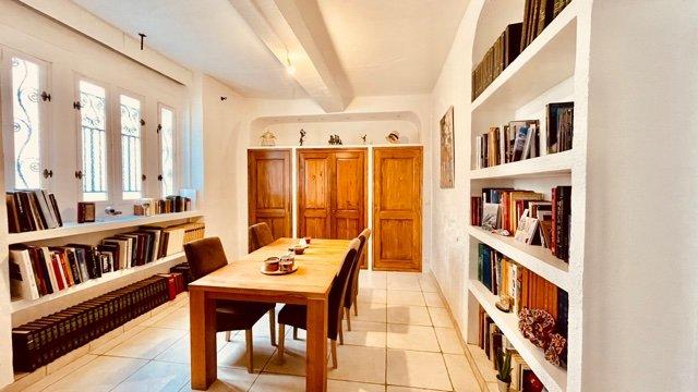 Maison - 280 m² - 6 pièces