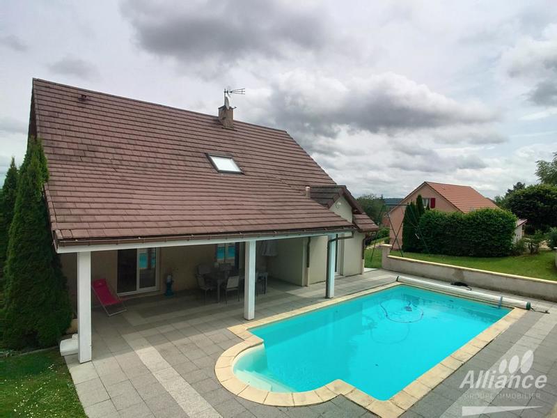 Maison - 155 m² - 6 pièces