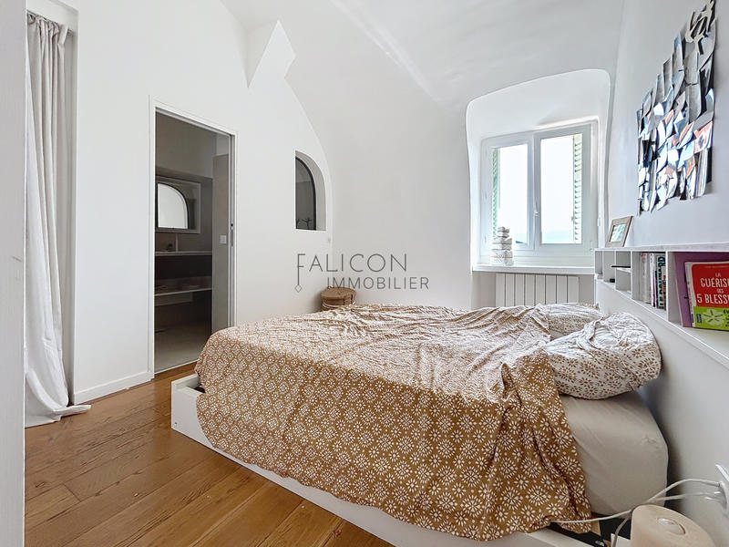 Appartement - 80 m² - 3 pièces