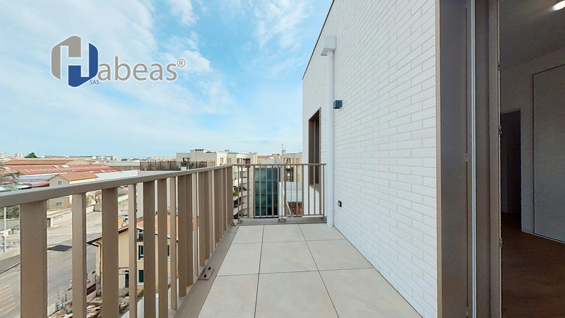 Appartement - 90 m² - 4 pièces