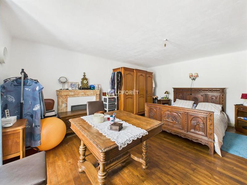 Maison - 265 m² - 10 pièces