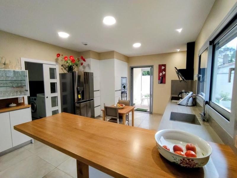 Maison - 137 m² - 4 pièces