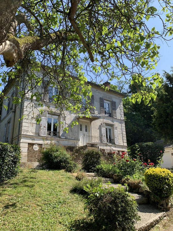 Maison - 190 m² - 9 pièces