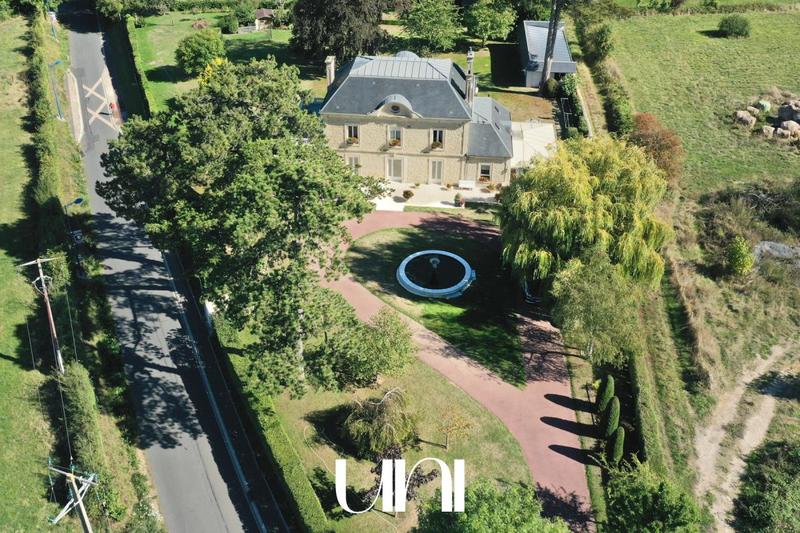 Maison de maîtres - 367 m² - 12 pièces