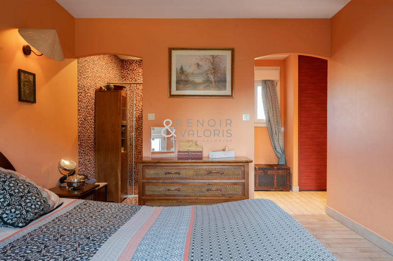 Maison - 183 m² - 8 pièces