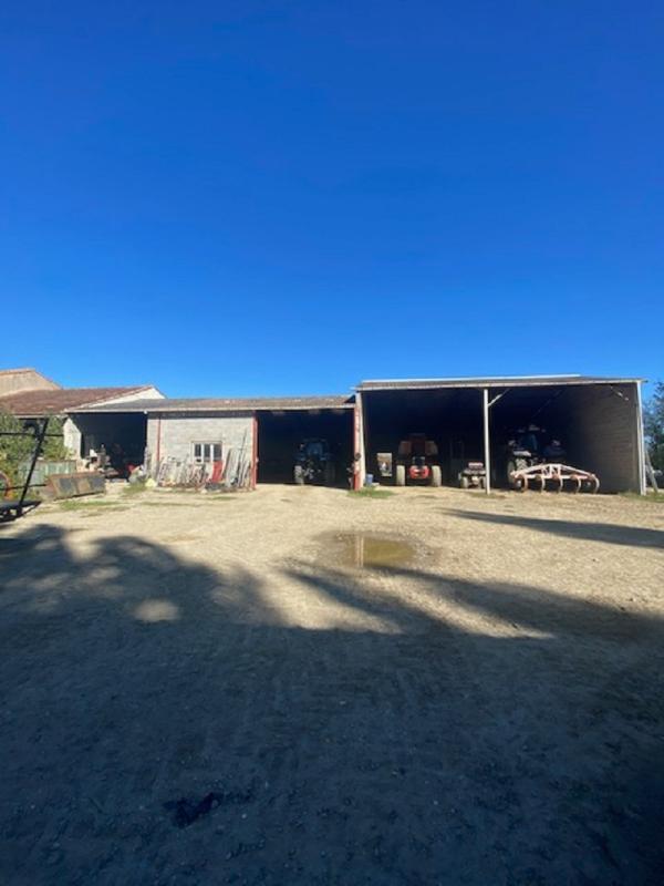 Maison - 347 m² - 18 pièces