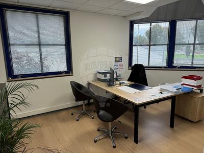 Bureau - 150 m² - 5 pièces