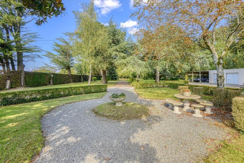 Maison - 270 m² - 7 pièces