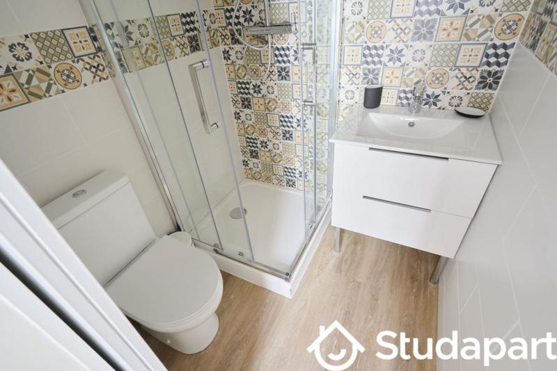 Chambre - 13 m² - 1 pièce