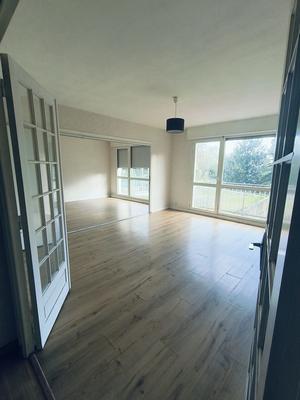 Appartement - 86 m² - 4 pièces