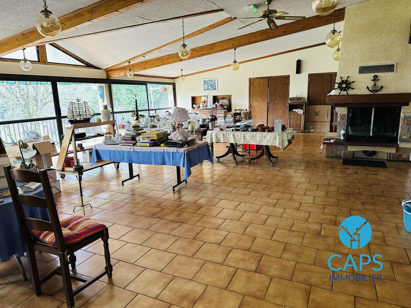 Maison - 600 m² - 15 pièces