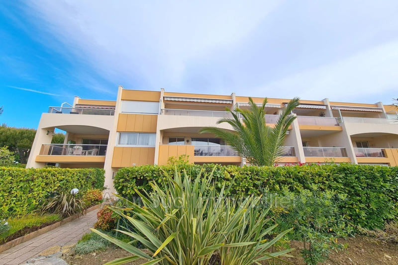 Appartement - 102 m² - 4 pièces