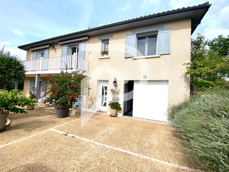 Maison - 138 m² - 8 pièces