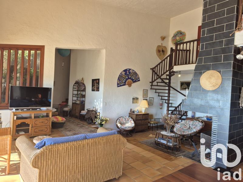 Maison - 180 m² - 6 pièces