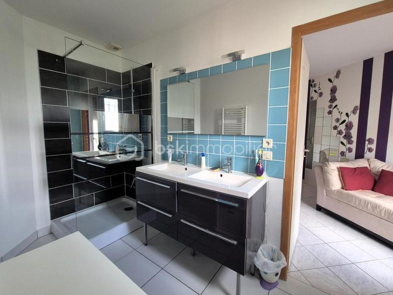 Maison - 157 m² - 8 pièces