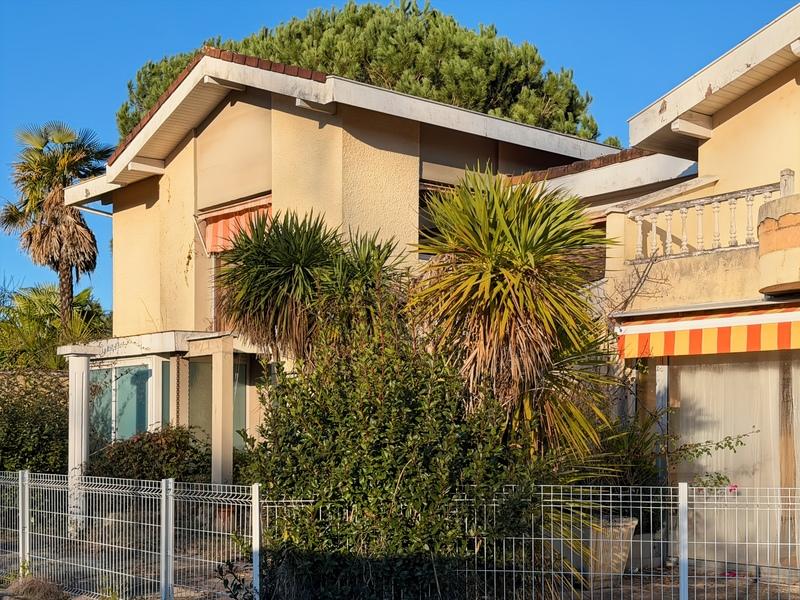 Maison - 263 m² - 6 pièces