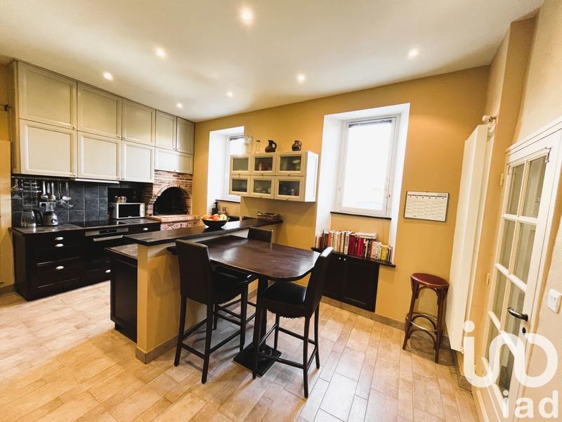 Maison - 372 m² - 12 pièces