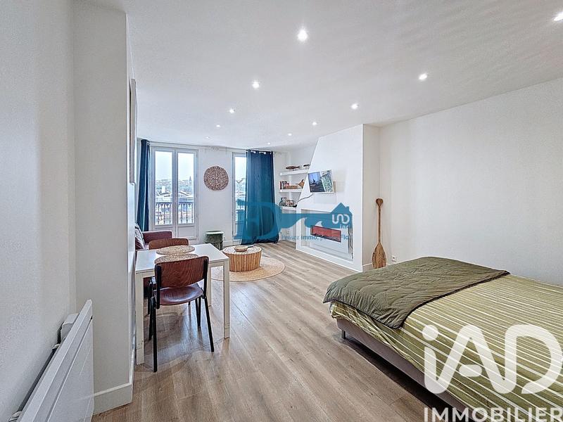 Studio - 40 m² - 1 pièce