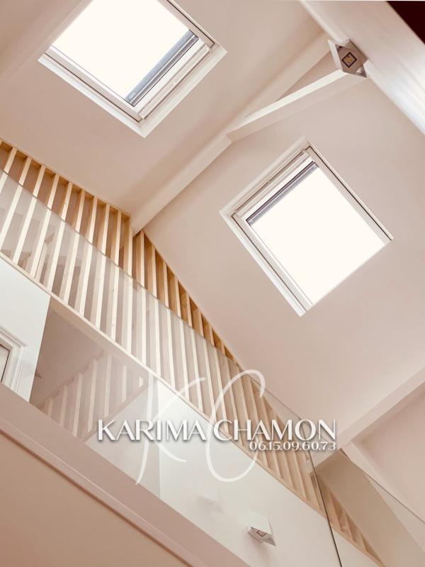 Pavillon - 240 m² - 6 pièces