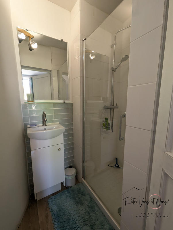 Maison - 280 m² - 8 pièces