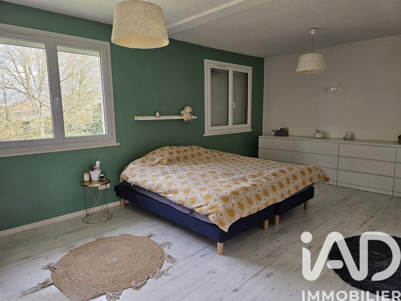 Maison - 251 m² - 10 pièces