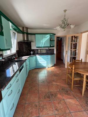 Maison traditionnelle - 204 m² - 8 pièces