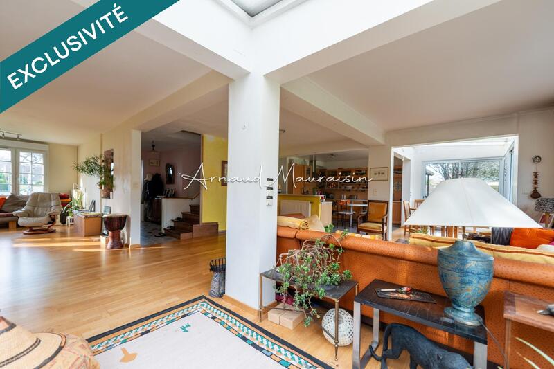 Maison - 212 m² - 4 pièces