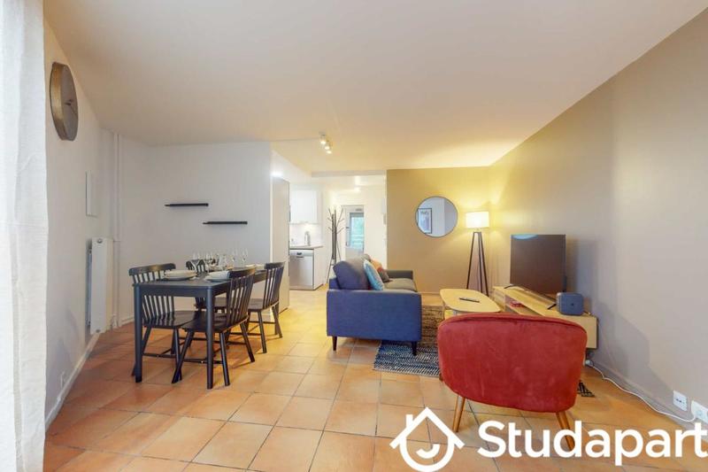 Chambre - 9 m² - 1 pièce