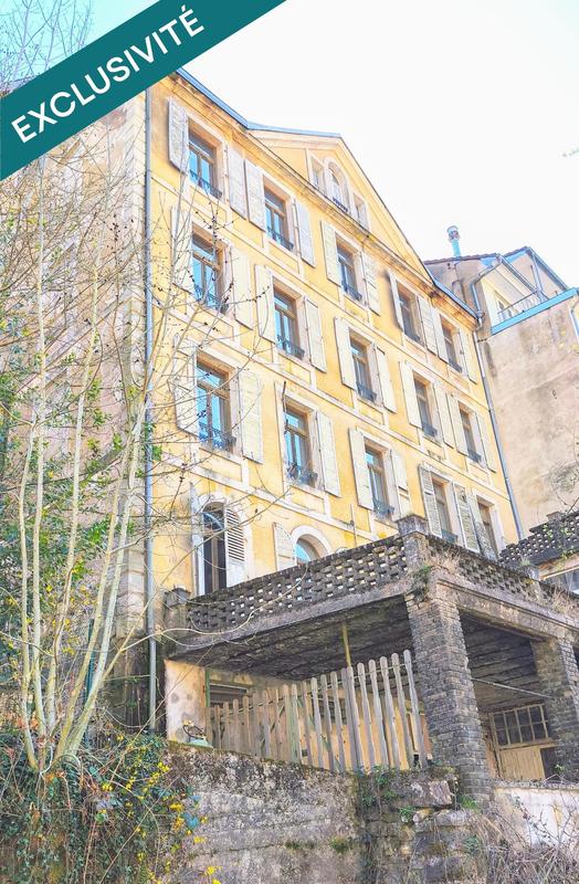 Local commercial - 1 080 m² - 34 pièces