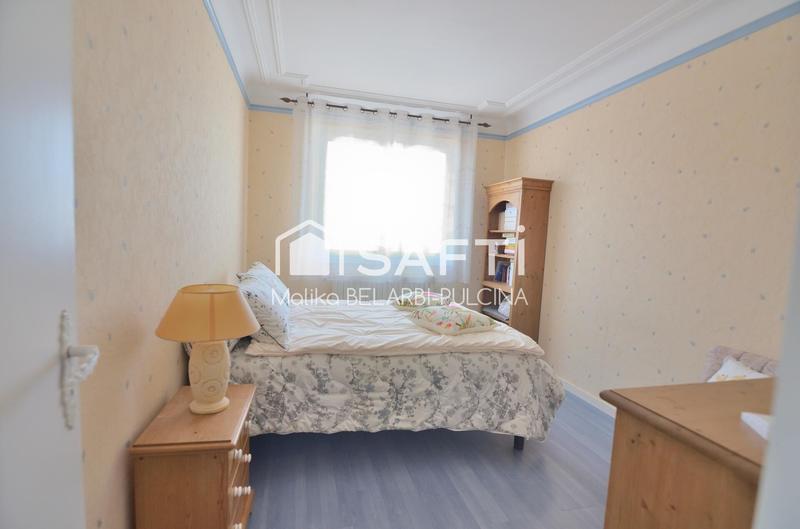 Villa - 208 m² - 9 pièces