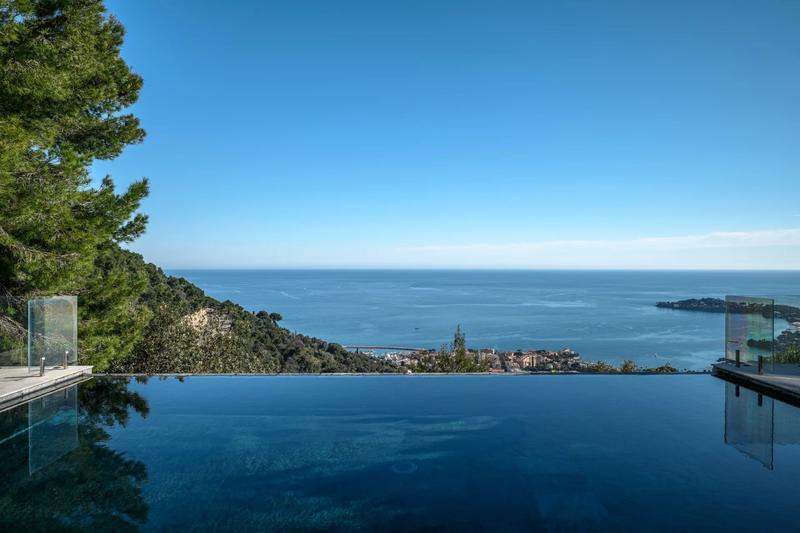 Villa - 300 m² - 9 pièces