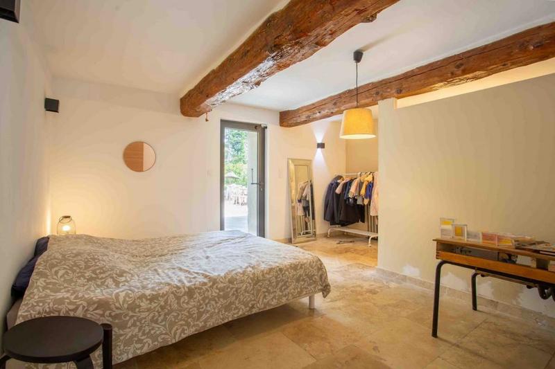 Mas - 430 m² - 10 pièces