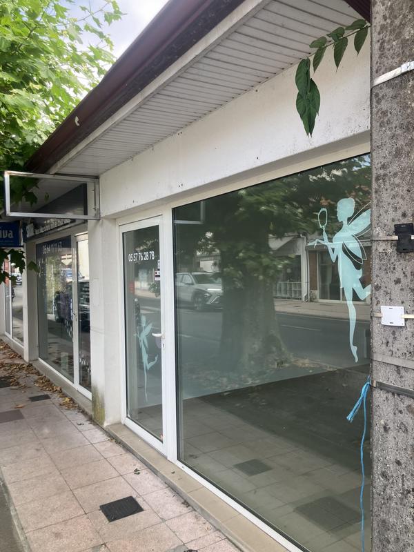 Local commercial - 46 m² - 3 pièces